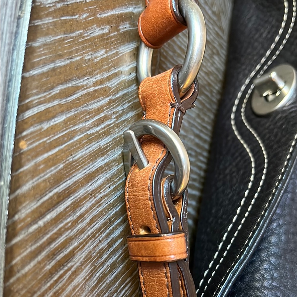 Coach brown leather shoulder bag - Picture 10 of 15
